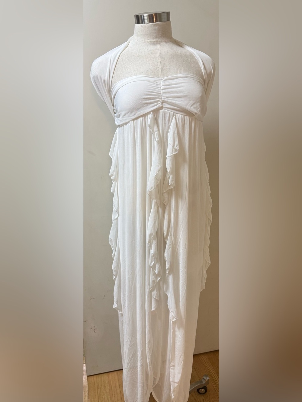 White  Flowy Strapless Maxi Dress. Size Small.